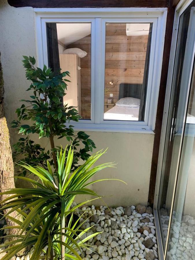 Bed and Breakfast Le Jardin Des Hirondelles Blanzaguet-Saint-Cybard Exterior foto